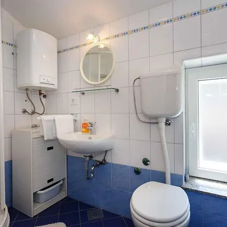 Apartment In Vrbnik/insel Krk 13599